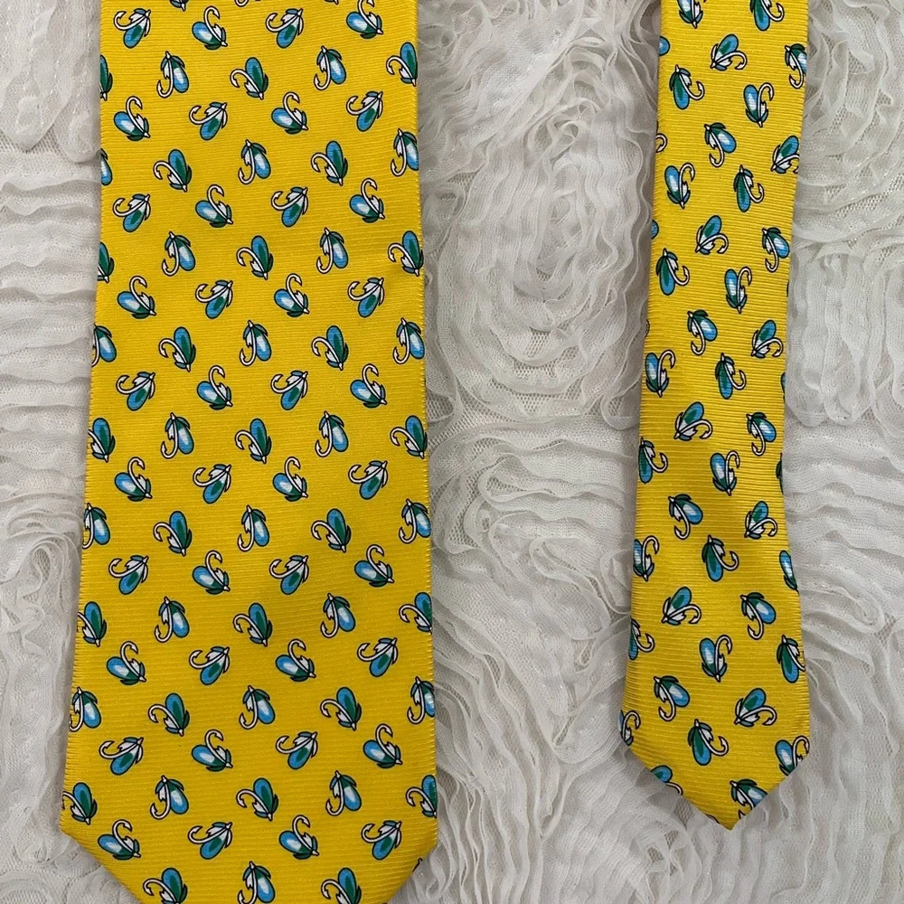 CAPE COD NECKWEAR Classic Yellow Preppy Country Club Marina Yacht Silk Neck Tie